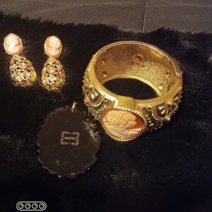 Amedeo Cameo Enamel Bangle Bracelet 40mm